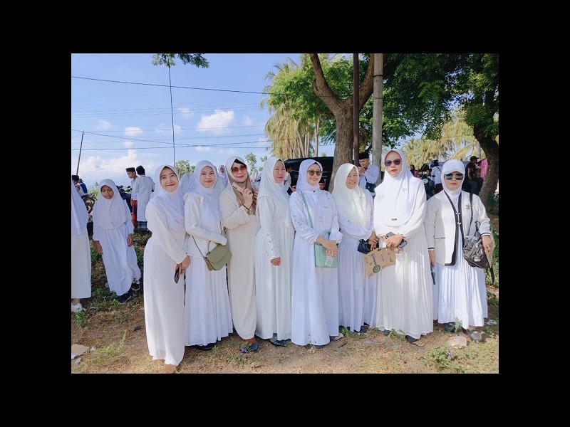Guru SDN 1 Sumberejo Selesai Upcara Hari Santri Nasional 2025