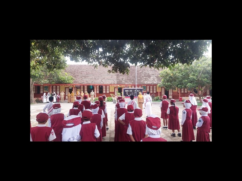 Upacara Hari senin Tahun Pelajaran Baru Semester Genap 2026